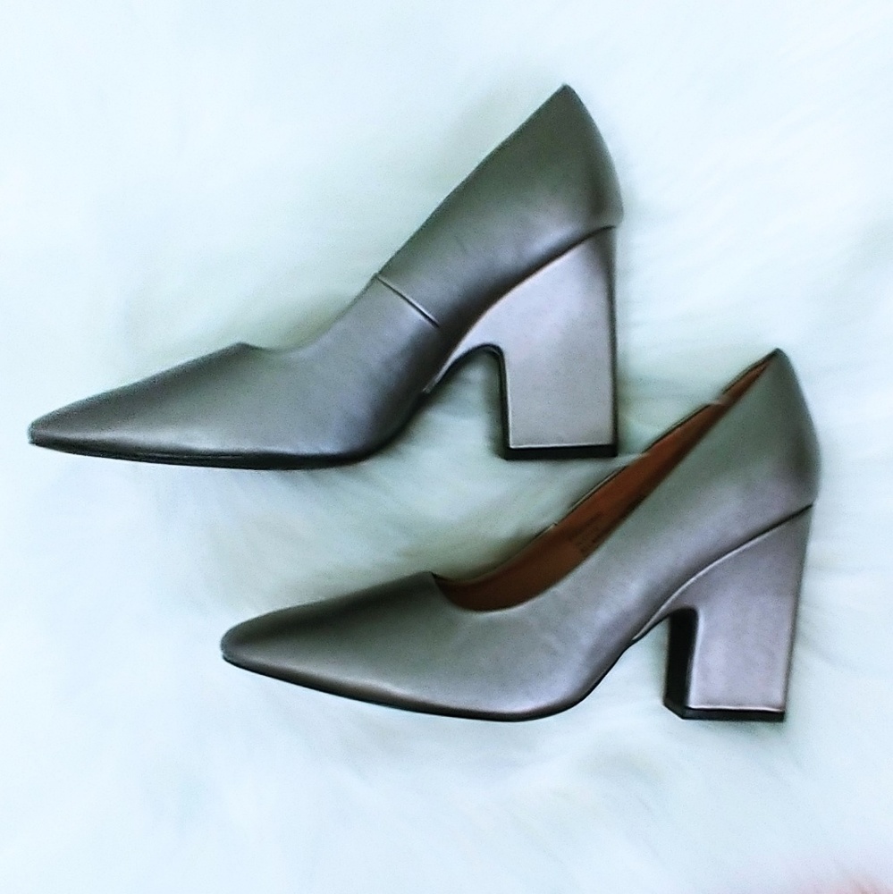 Comfort View - Dress Shoes